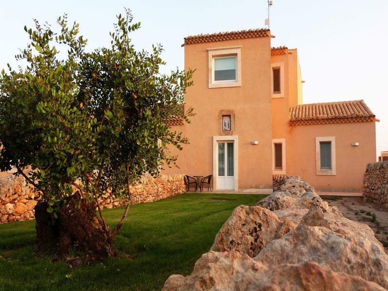 Antica Locanda Del Golf Ragusa Kültér fotó